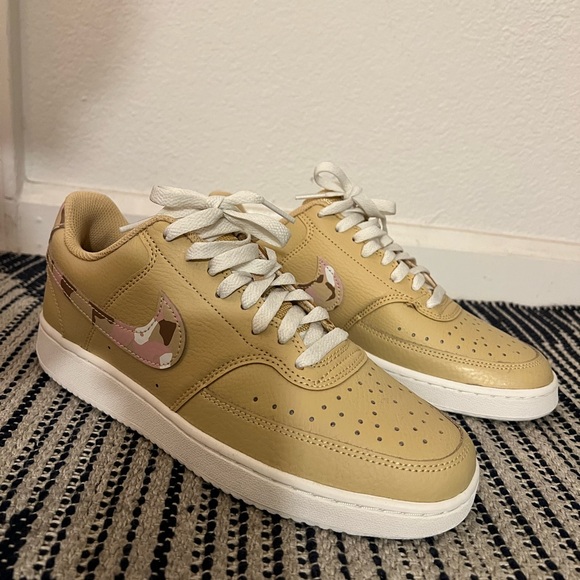 New Nike Court Vision Low Sneaker with Camo - Picture 5 of 11